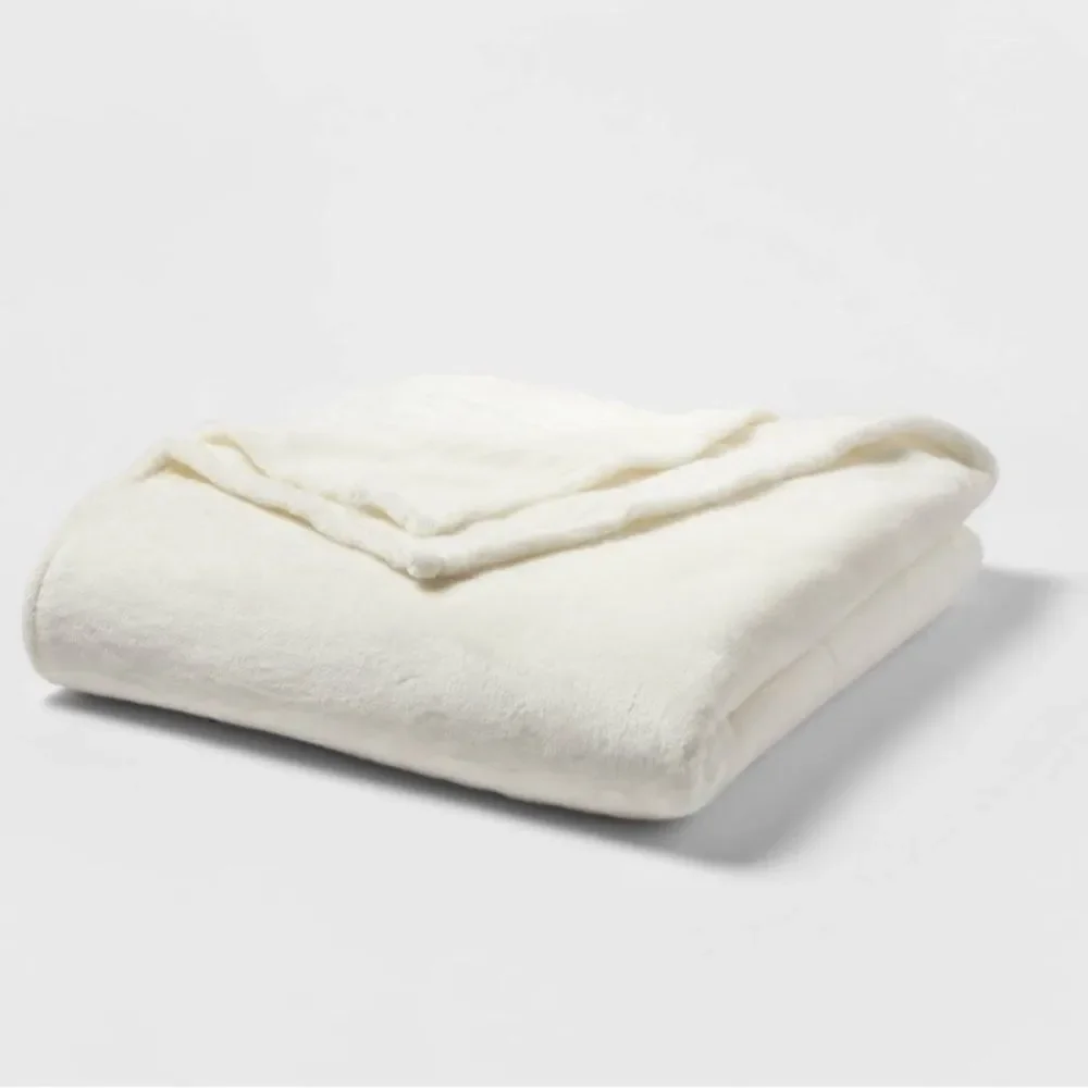 Threshold bed blanket